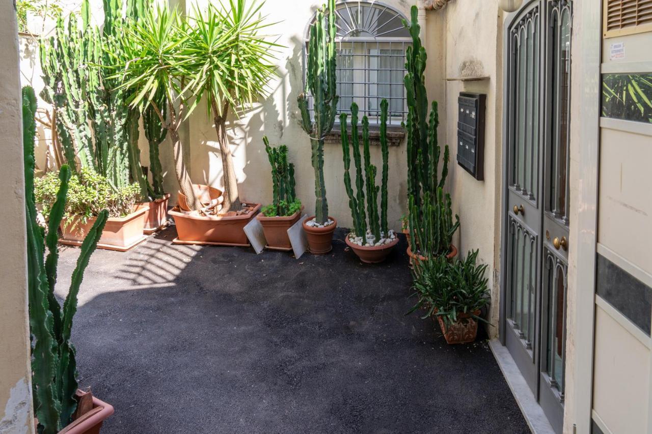 Il Borgo Apartment Napoli Bagian luar foto